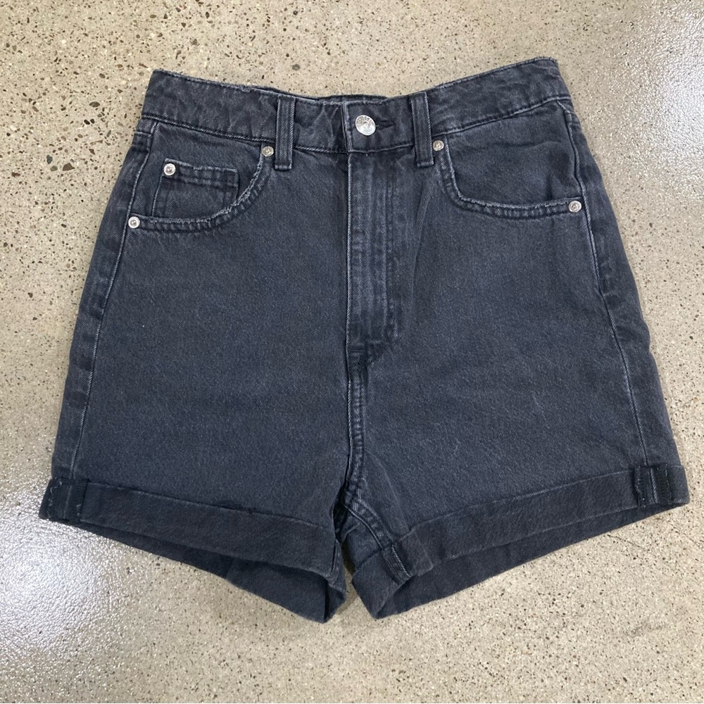 DIVIDED Women’s Dark Gray Classic Jean Shorts Size 2